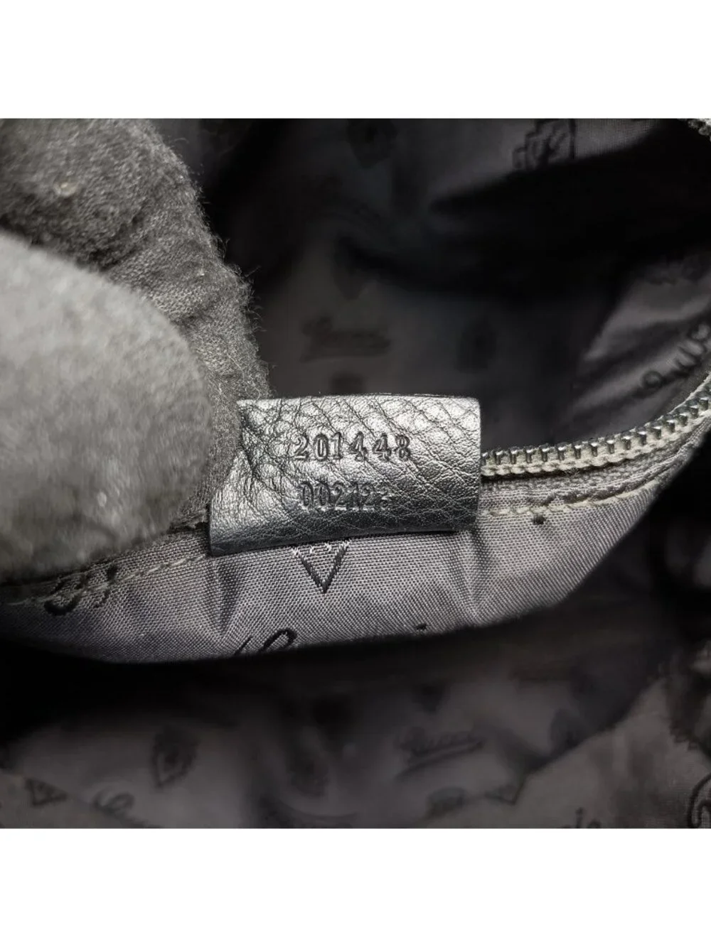 Gucci GG Supreme Messenger Black Leather